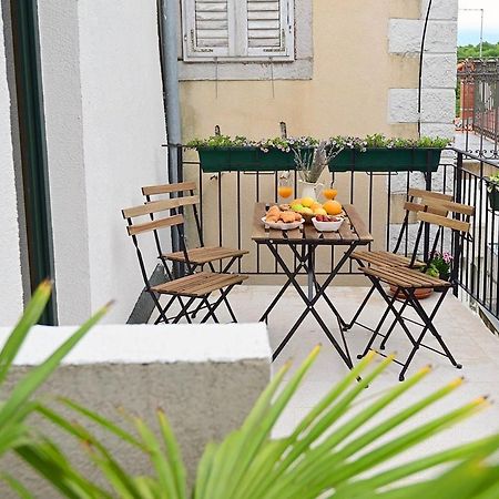 Apartment D & Studio L Dobrinj Dış mekan fotoğraf