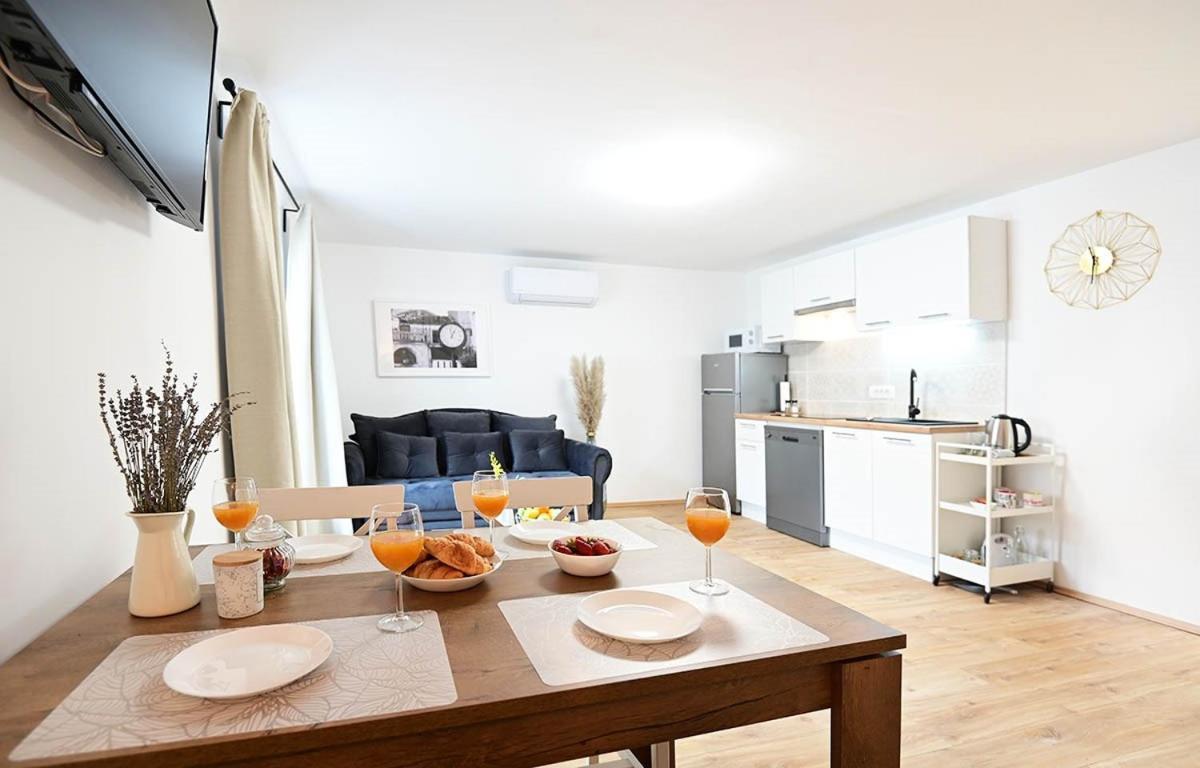Apartment D & Studio L Dobrinj Dış mekan fotoğraf