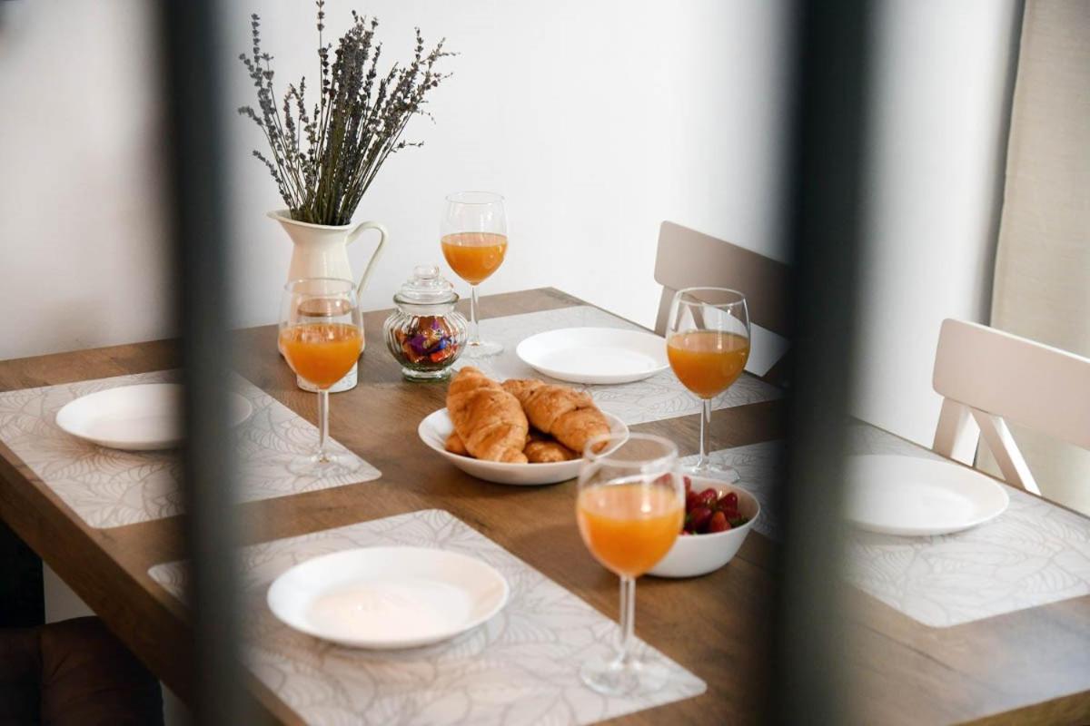 Apartment D & Studio L Dobrinj Dış mekan fotoğraf
