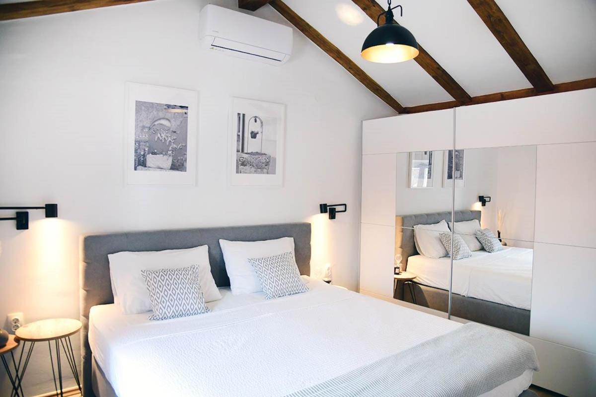 Apartment D & Studio L Dobrinj Dış mekan fotoğraf