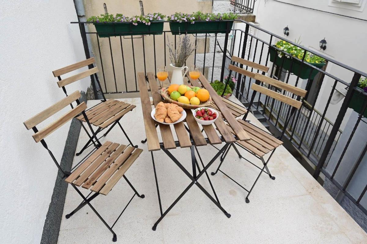 Apartment D & Studio L Dobrinj Dış mekan fotoğraf